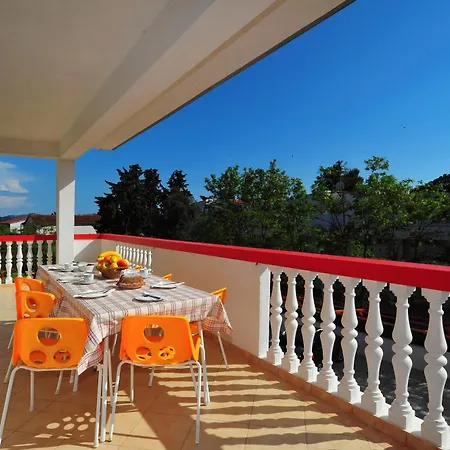 Ana Apartamento Pakoštane