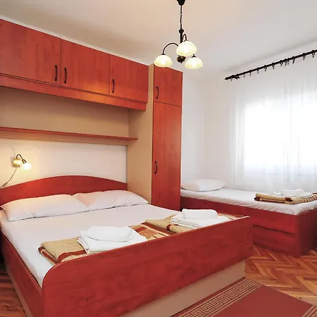 Apartamento Ana Pakoštane